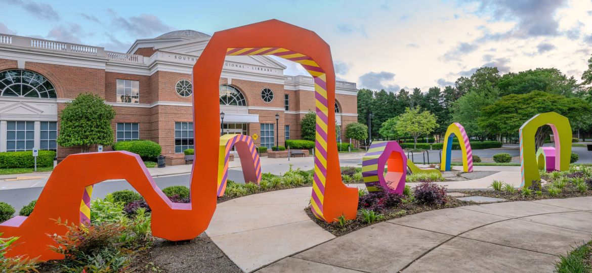 06_Mary Carter Taub_Loop de Loop_2025_photo credit Sally Van Gorder (1)